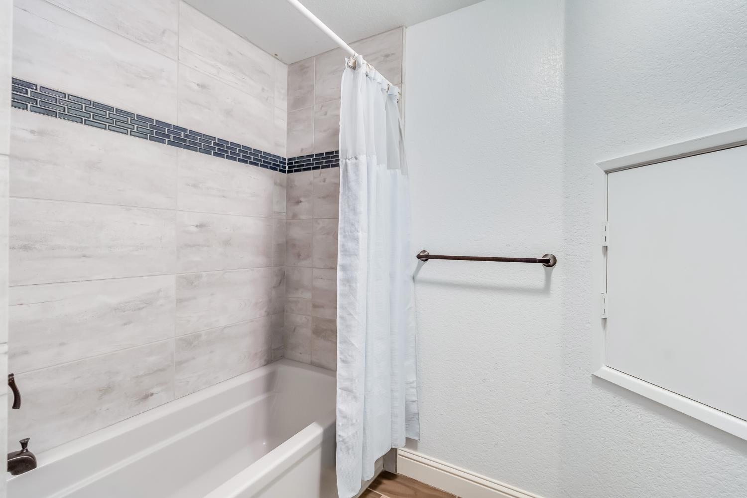 Detail Gallery Image 52 of 95 For 252 Stonewood Dr, Los Banos,  CA 93635 - 4 Beds | 3 Baths
