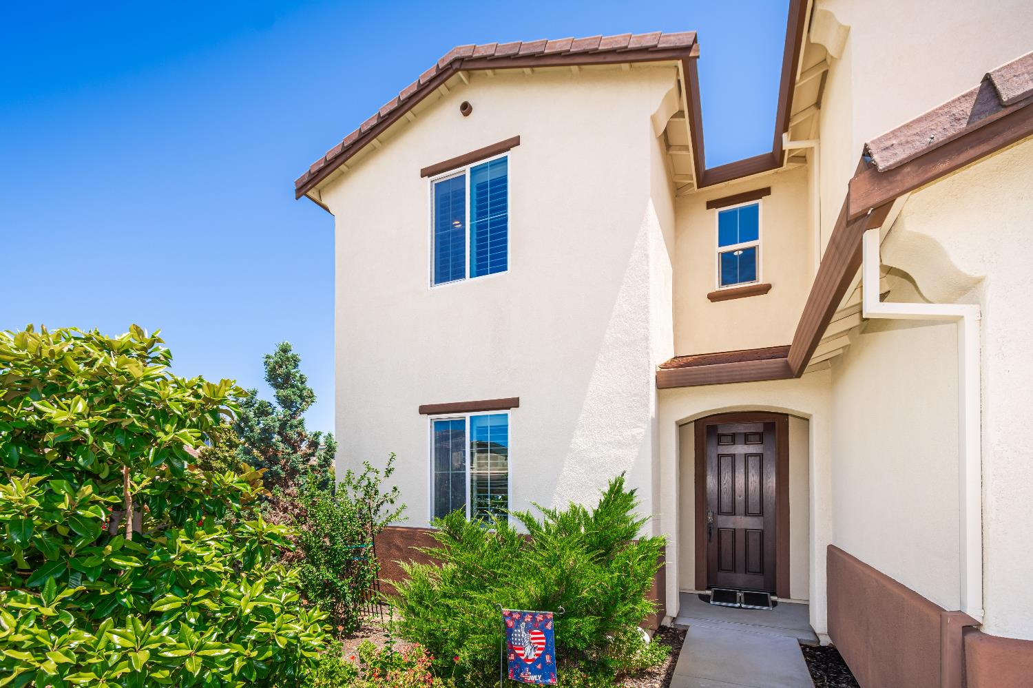 Detail Gallery Image 8 of 64 For 5394 Otter Pond Way, Rancho Cordova,  CA 95742 - 5 Beds | 3 Baths