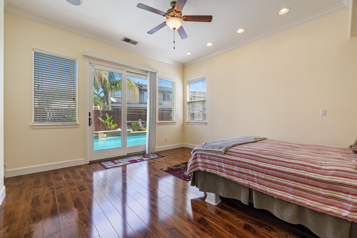 Detail Gallery Image 11 of 28 For 3501 Valley Oak Dr, Ceres,  CA 95307 - 4 Beds | 2/1 Baths