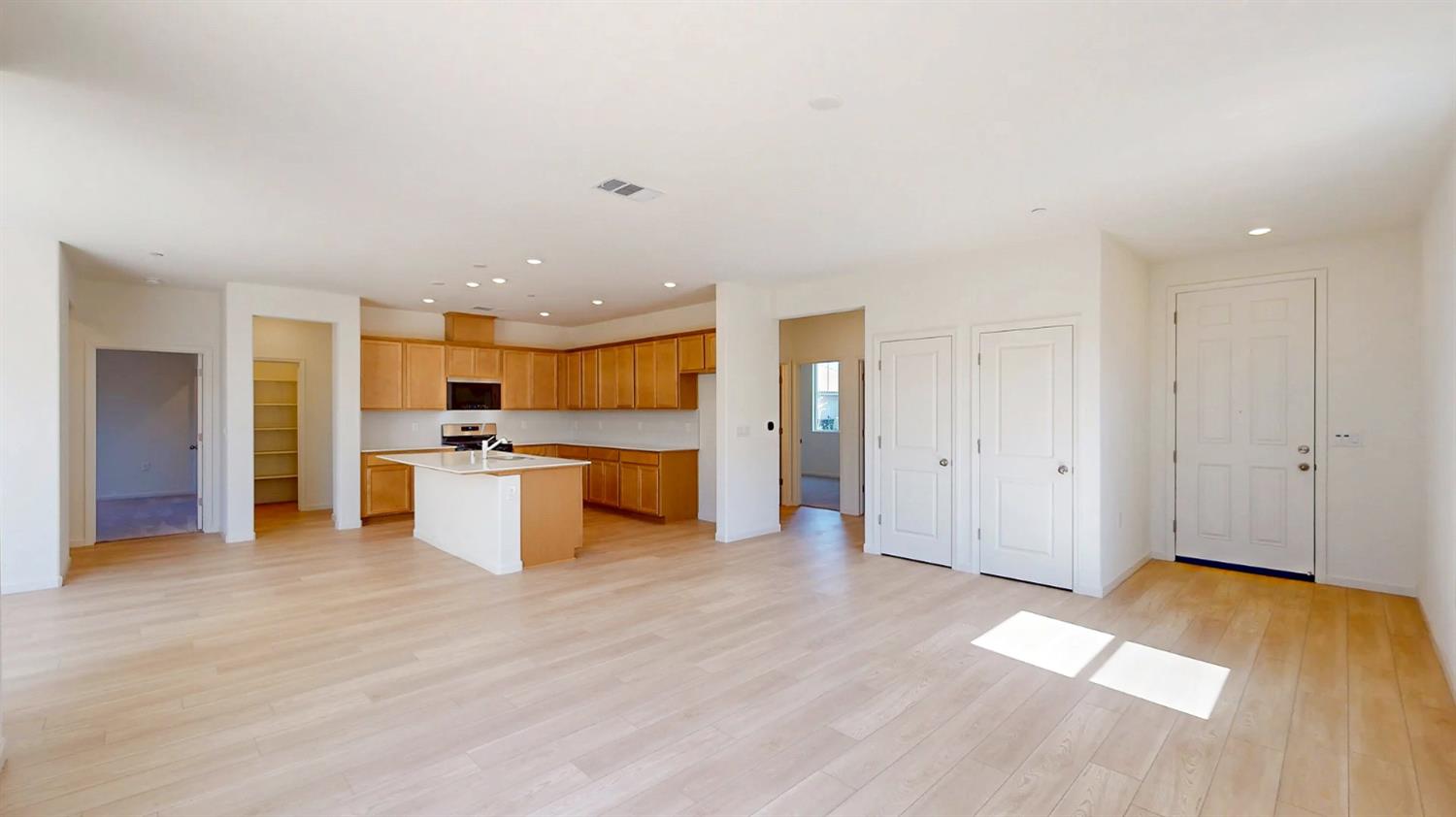 Detail Gallery Image 10 of 55 For 6312 Sun Haven St, Hughson,  CA 95326 - 3 Beds | 2 Baths