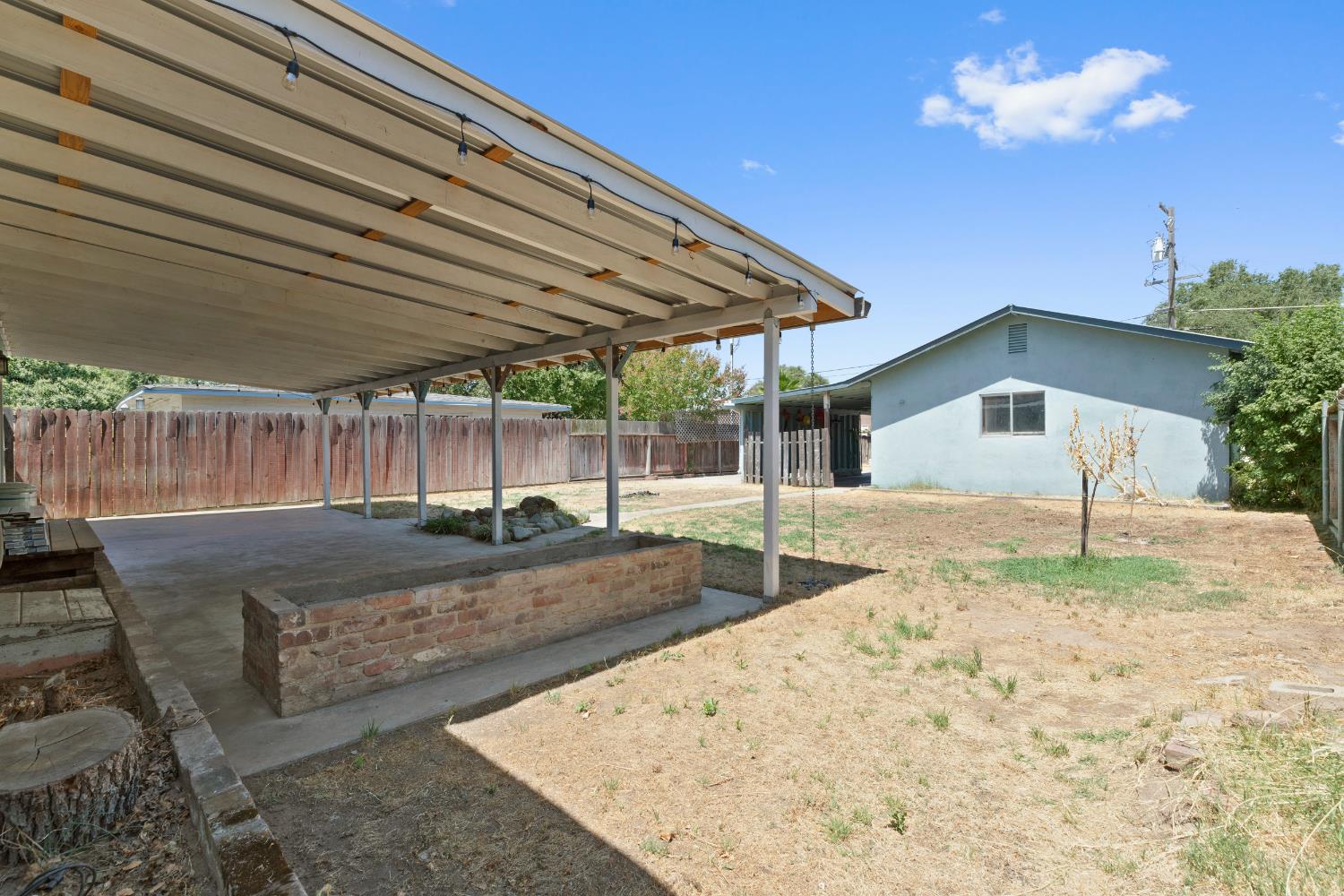 Detail Gallery Image 18 of 29 For 400 W G St, Oakdale,  CA 95361 - 3 Beds | 1 Baths