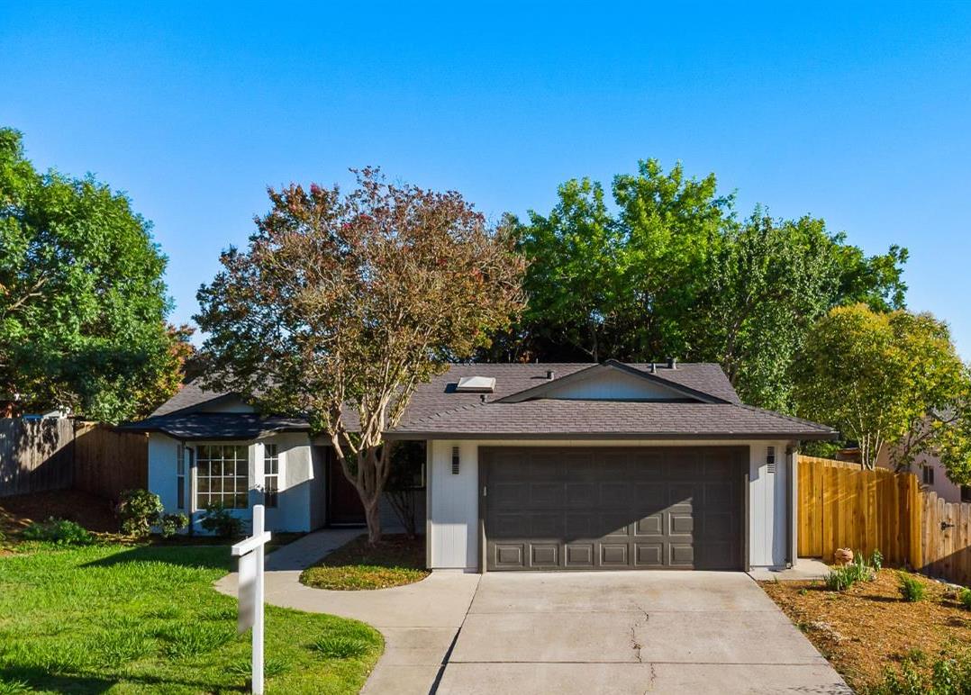 Detail Gallery Image 1 of 50 For 7548 Widgeon Way, Fair Oaks,  CA 95628 - 4 Beds | 2 Baths