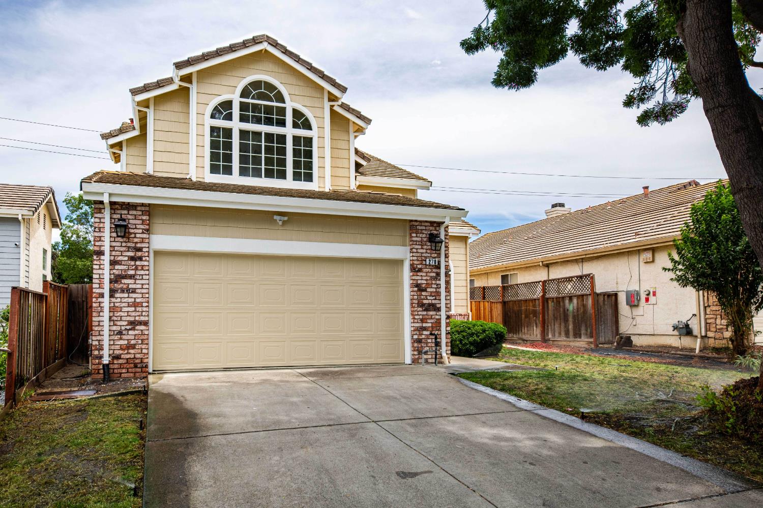 Detail Gallery Image 4 of 50 For 270 Camelot Dr, Tracy,  CA 95376 - 4 Beds | 3 Baths