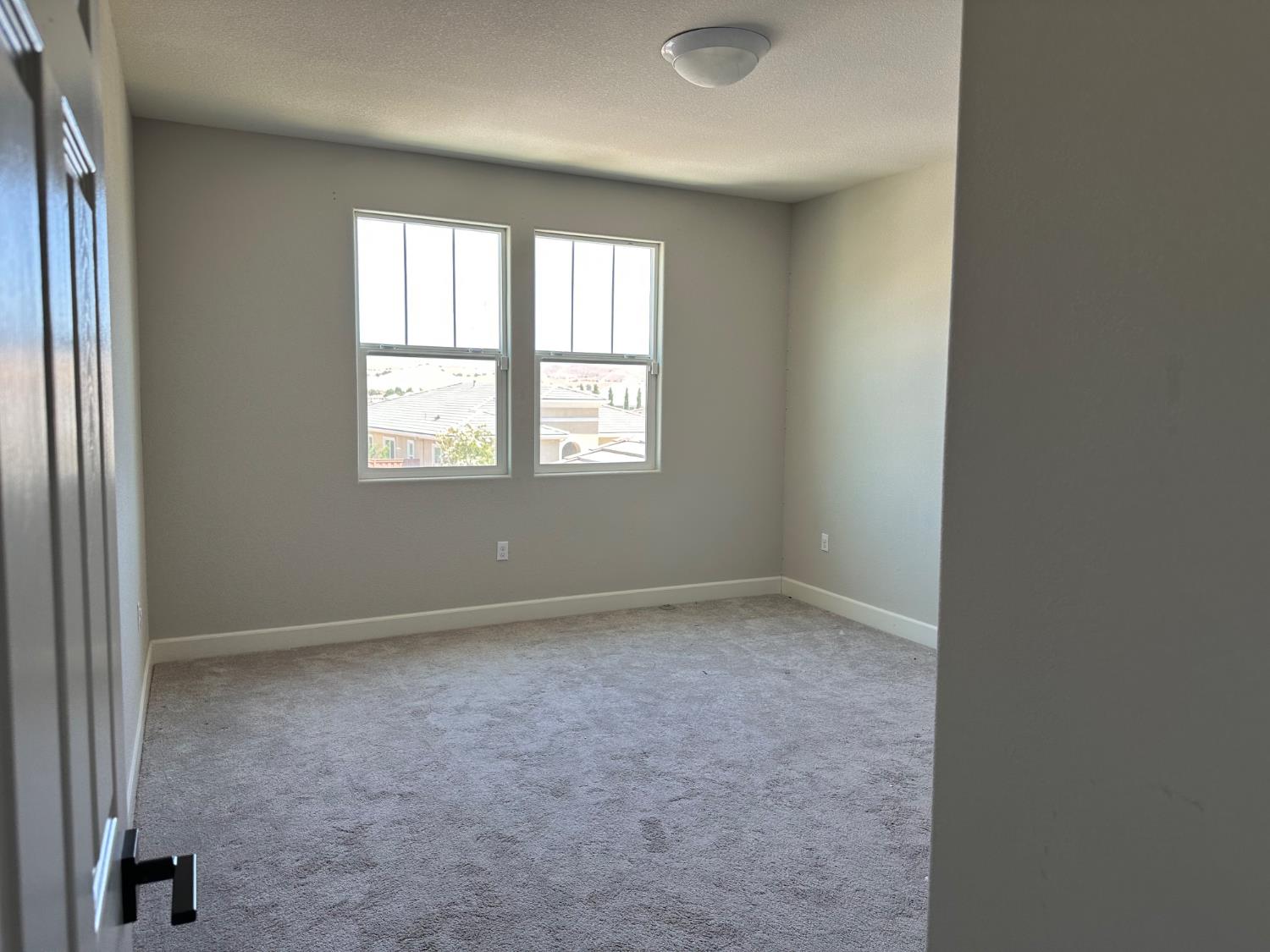 Detail Gallery Image 21 of 24 For 9678 Cabernet Ct, Patterson,  CA 95363 - 5 Beds | 3 Baths
