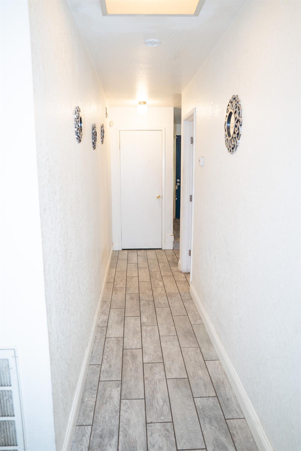 Detail Gallery Image 31 of 46 For 4370 Armadale Way, Sacramento,  CA 95823 - 3 Beds | 2 Baths