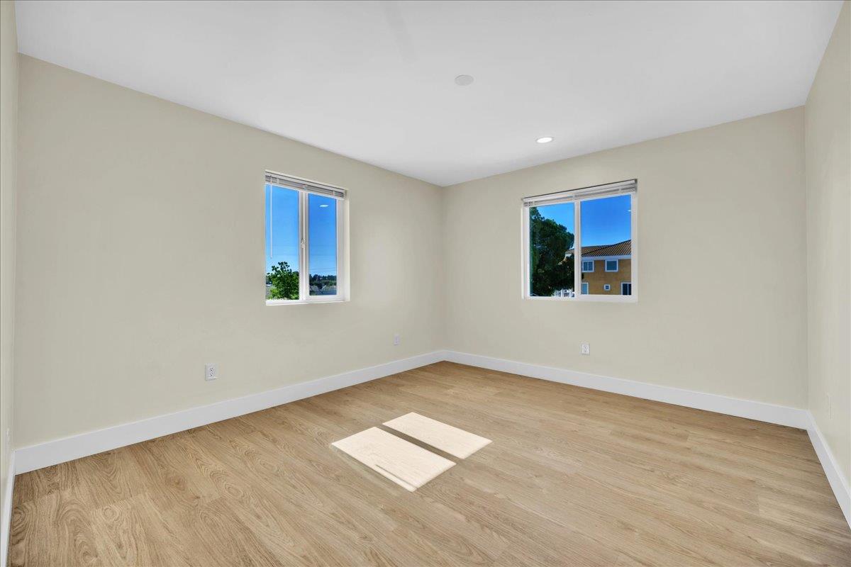 Detail Gallery Image 23 of 36 For 3125 Gladys Ave, West Sacramento,  CA 95691 - 2 Beds | 3/1 Baths