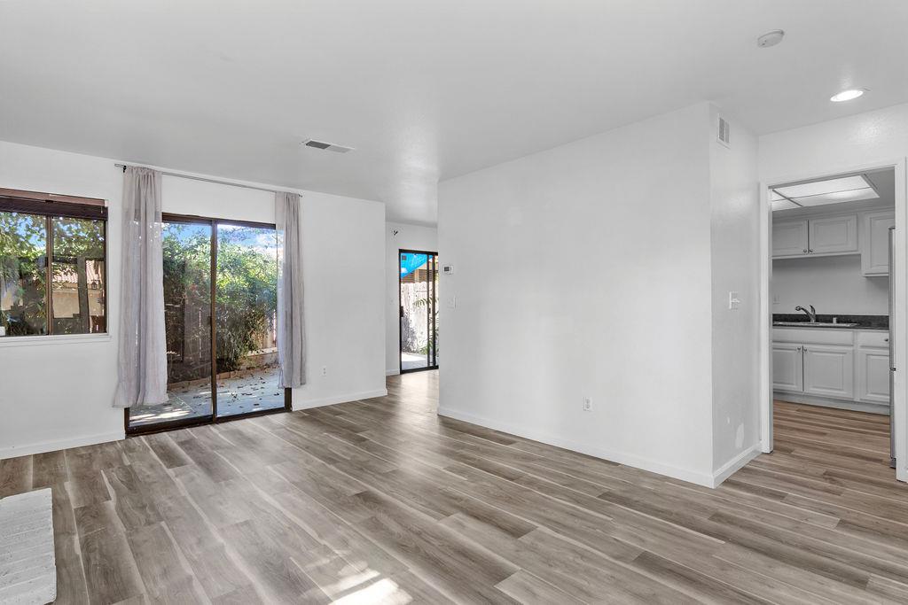 Detail Gallery Image 7 of 33 For 1216 W Roseburg Ave a,  Modesto,  CA 95350 - 3 Beds | 2/1 Baths