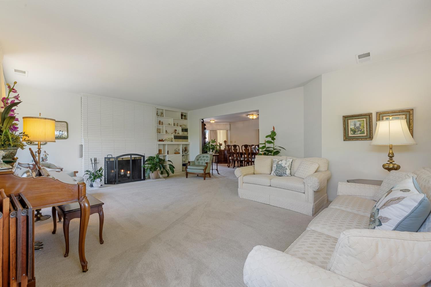 Detail Gallery Image 10 of 59 For 1287 W Valpico Rd, Tracy,  CA 95304 - 3 Beds | 2 Baths