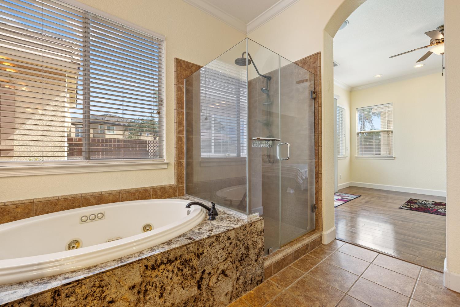 Detail Gallery Image 13 of 28 For 3501 Valley Oak Dr, Ceres,  CA 95307 - 4 Beds | 2/1 Baths