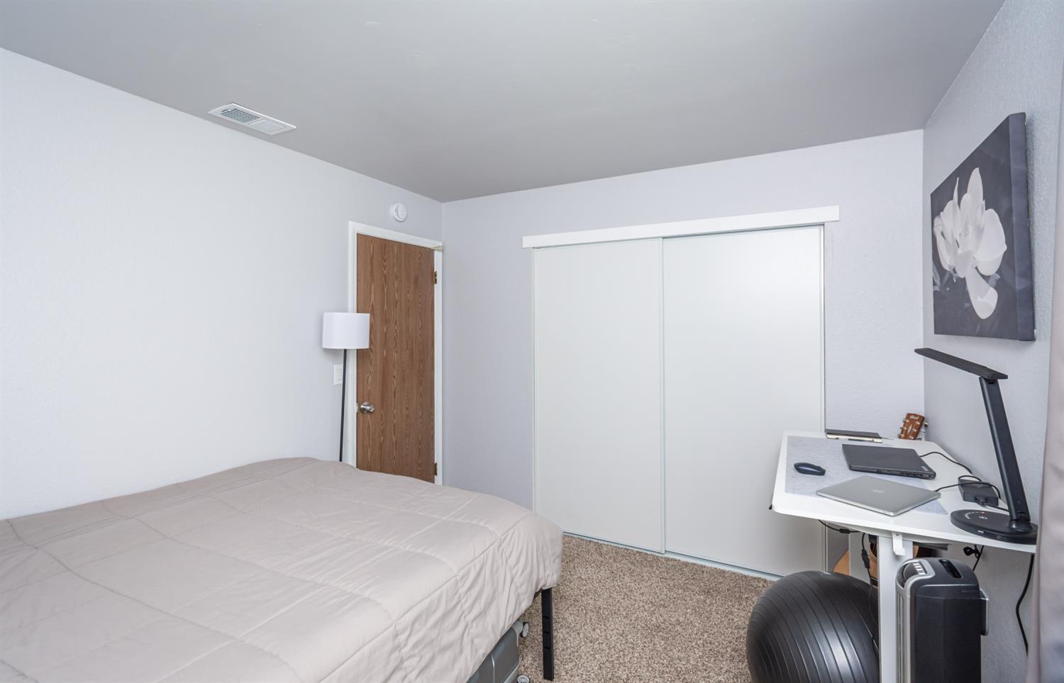 Detail Gallery Image 17 of 23 For 4211 Oberon Ave, North Highlands,  CA 95660 - 3 Beds | 2 Baths