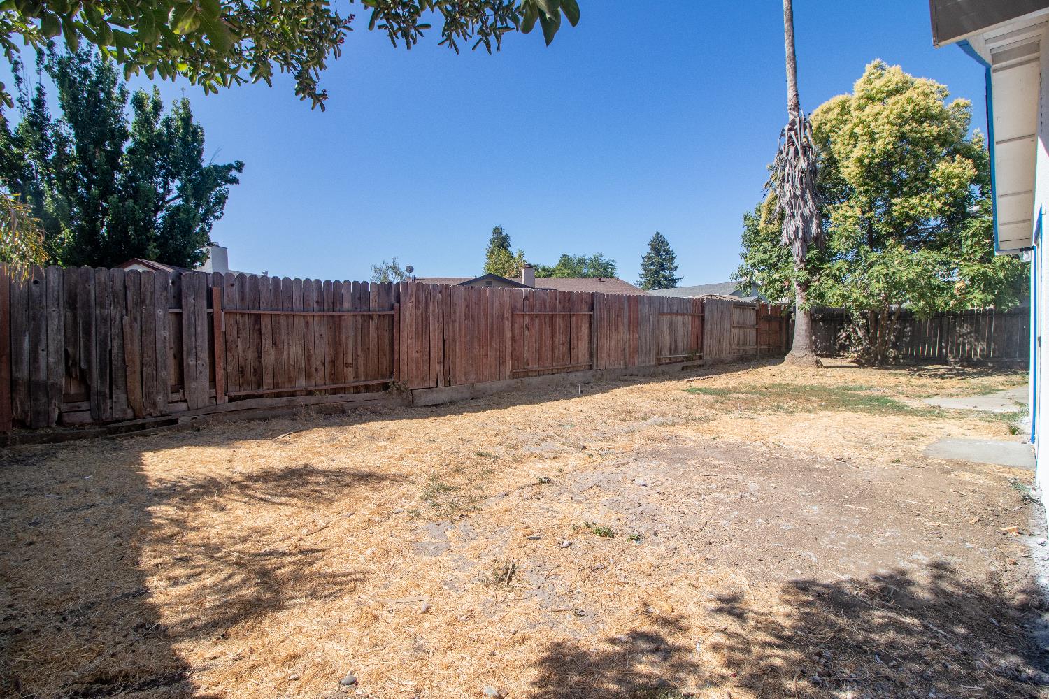 Detail Gallery Image 15 of 49 For 4300 Armadale Way, Sacramento,  CA 95823 - 3 Beds | 2 Baths