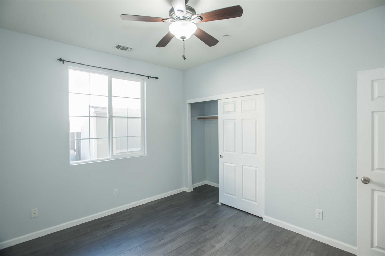 Detail Gallery Image 31 of 47 For 9916 Bluefin Way, Elk Grove,  CA 95757 - 4 Beds | 2 Baths