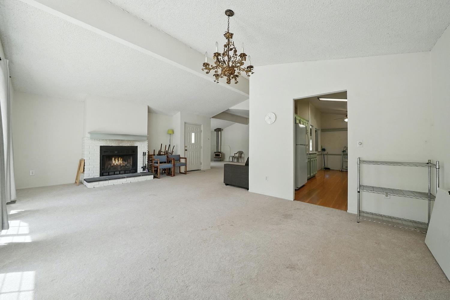 Detail Gallery Image 6 of 80 For 16000 Sutter Creek Rd, Sutter Creek,  CA 95685 - 3 Beds | 2 Baths