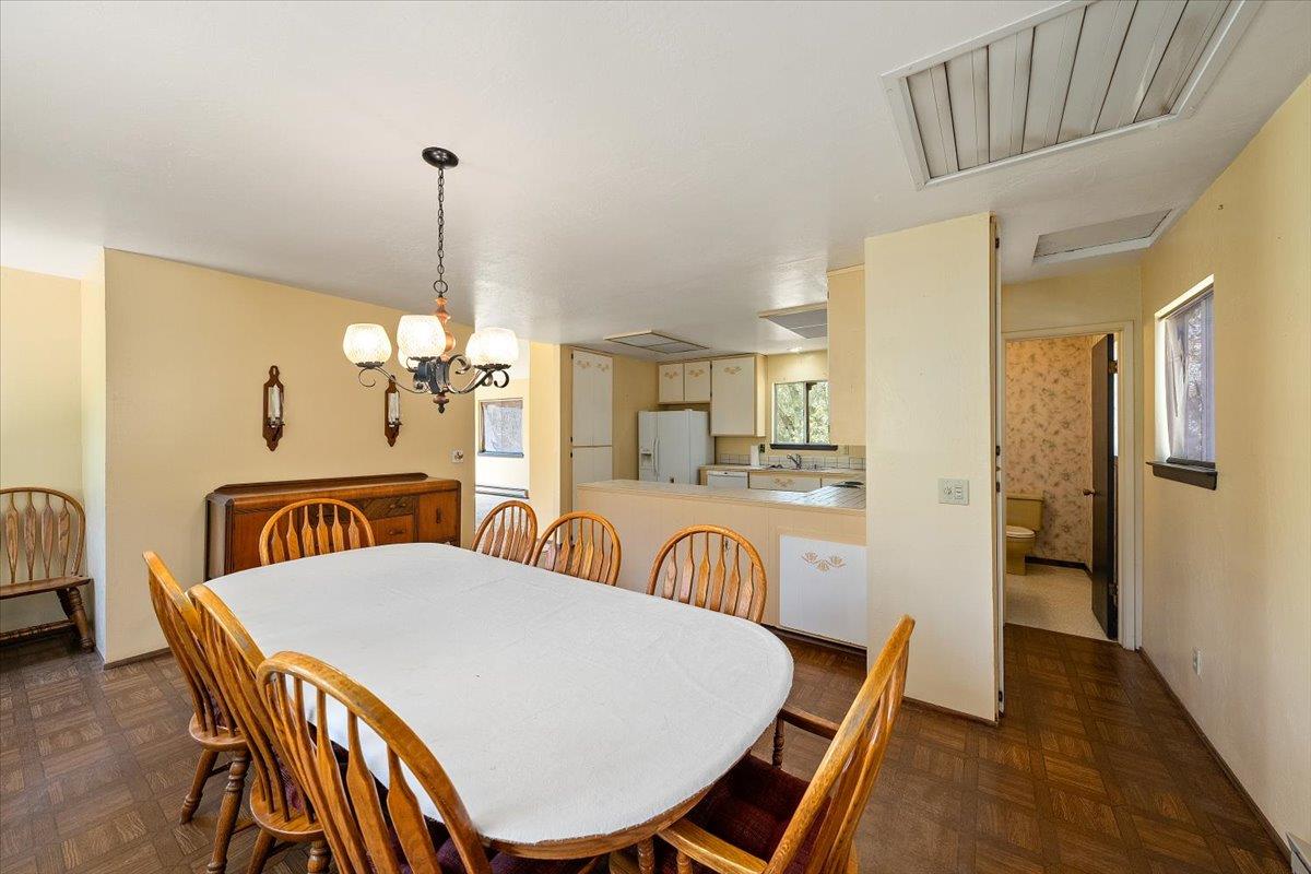 Detail Gallery Image 16 of 44 For 5941 Garden Park Dr, Garden Valley,  CA 95633 - 3 Beds | 2/1 Baths