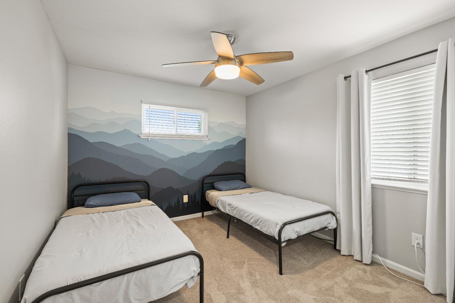 Detail Gallery Image 32 of 40 For 8932 Gemwood Way, Elk Grove,  CA 95758 - 3 Beds | 2/1 Baths