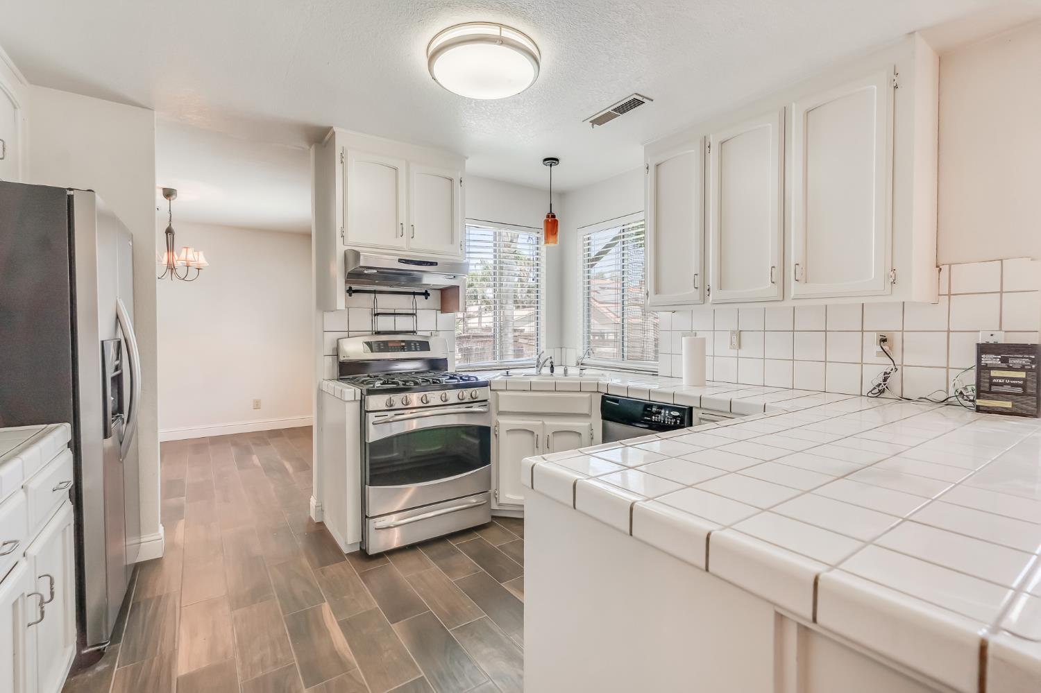 Detail Gallery Image 27 of 95 For 252 Stonewood Dr, Los Banos,  CA 93635 - 4 Beds | 3 Baths
