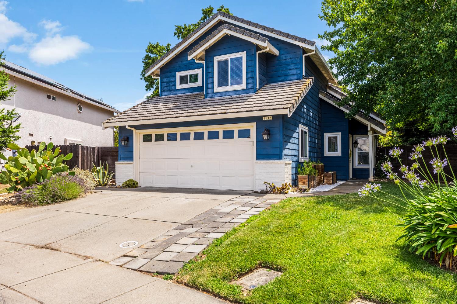 Detail Gallery Image 2 of 40 For 8932 Gemwood Way, Elk Grove,  CA 95758 - 3 Beds | 2/1 Baths