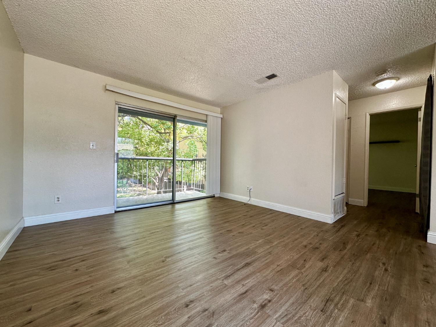 Detail Gallery Image 2 of 11 For 3591 Quail Lakes Dr #154,  Stockton,  CA 95207 - 1 Beds | 1 Baths