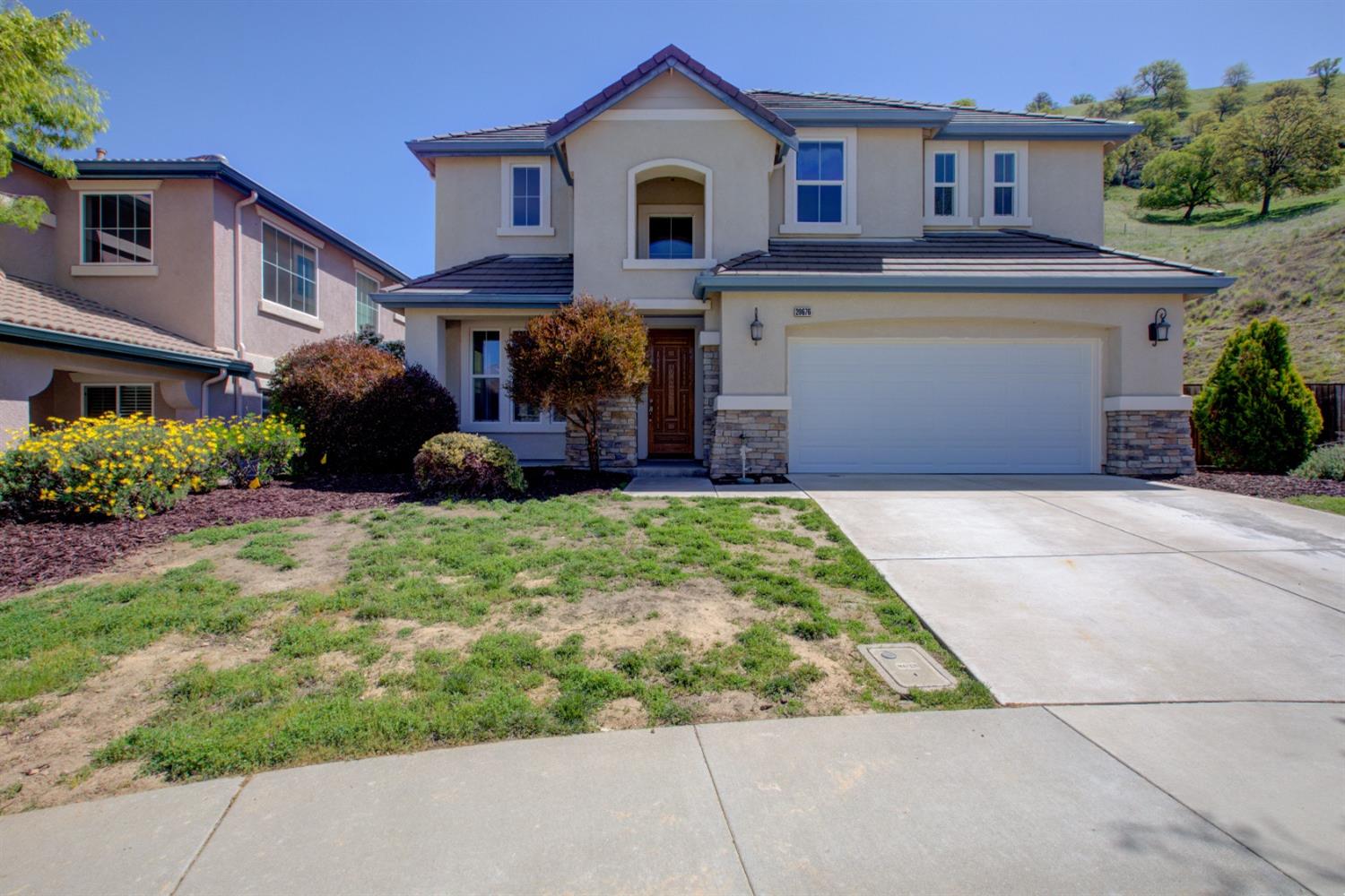 Detail Gallery Image 1 of 55 For 20676 Golf Canyon Ct, Patterson,  CA 95363 - 4 Beds | 2/1 Baths