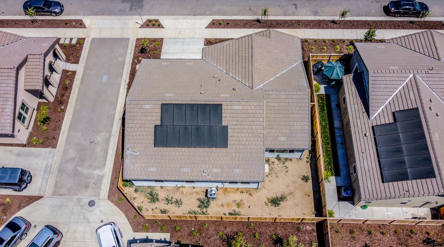 Detail Gallery Image 4 of 55 For 6312 Sun Haven St, Hughson,  CA 95326 - 3 Beds | 2 Baths