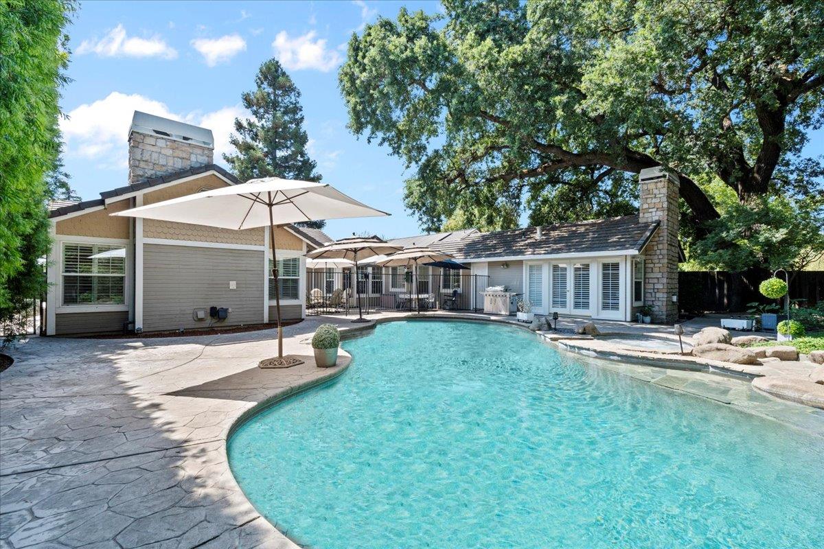 Detail Gallery Image 1 of 52 For 408 Montrose Ct, Modesto,  CA 95355 - 3 Beds | 3/1 Baths