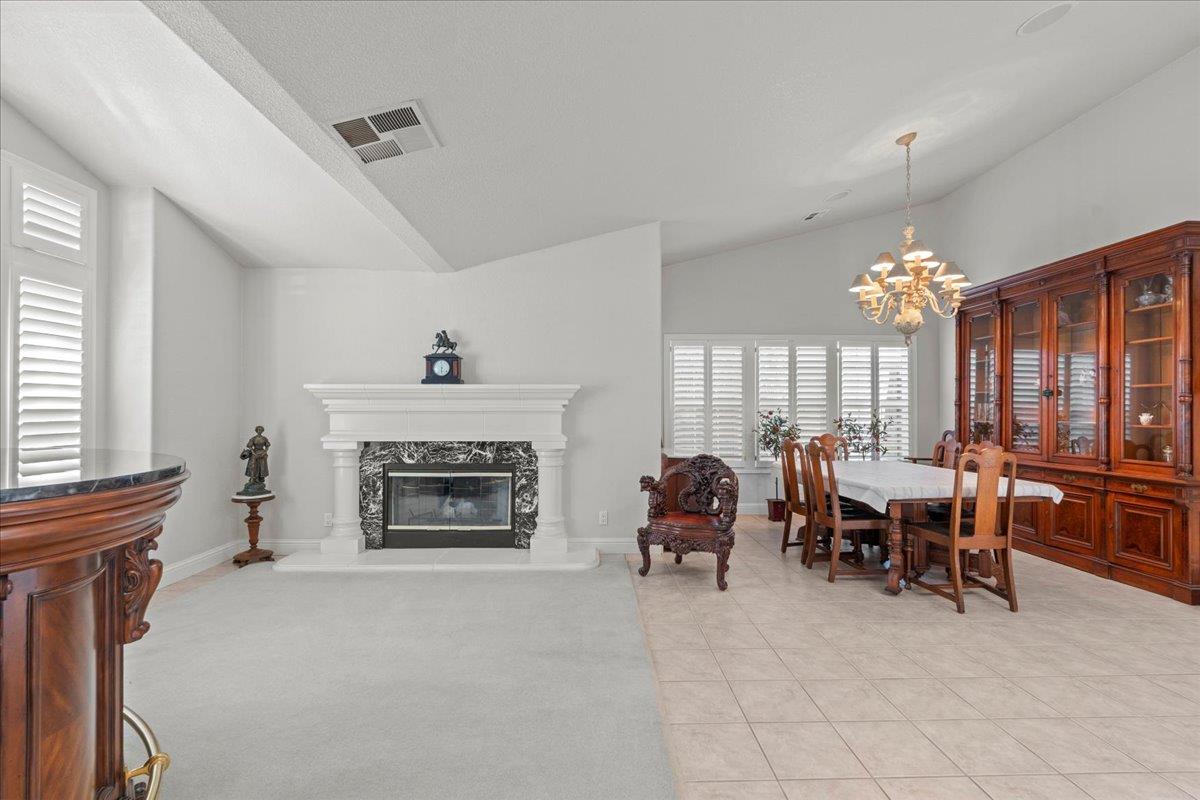 Detail Gallery Image 7 of 52 For 408 Montrose Ct, Modesto,  CA 95355 - 3 Beds | 3/1 Baths
