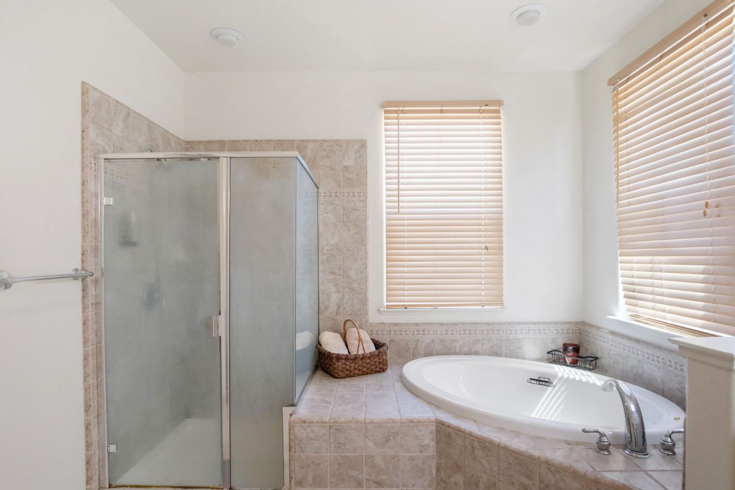 Detail Gallery Image 22 of 29 For 553 Stetson Dr, Oakdale,  CA 95361 - 5 Beds | 3 Baths