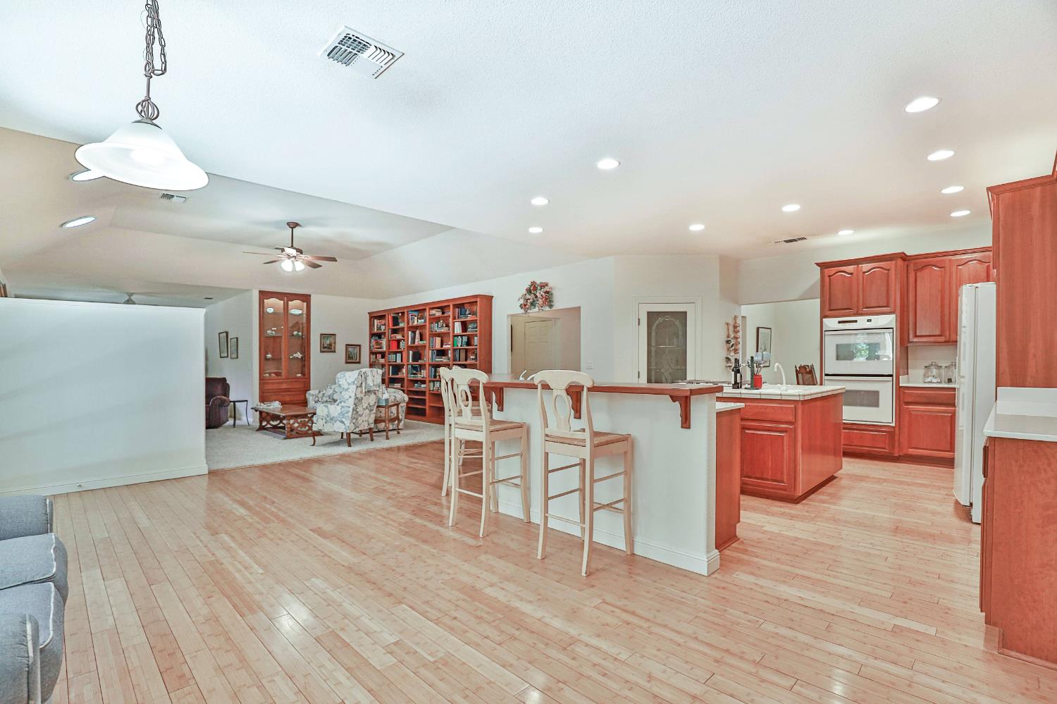 Detail Gallery Image 13 of 38 For 4351 Puerta Del Sol, Camino,  CA 95709 - 3 Beds | 2/1 Baths