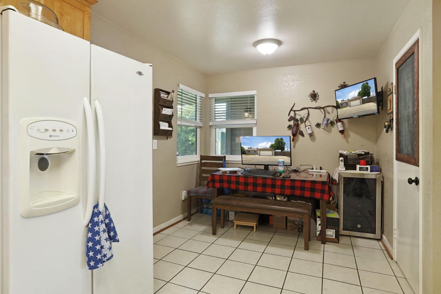 Detail Gallery Image 30 of 46 For 2700 Tassajara Dr, Modesto,  CA 95358 - 3 Beds | 2 Baths