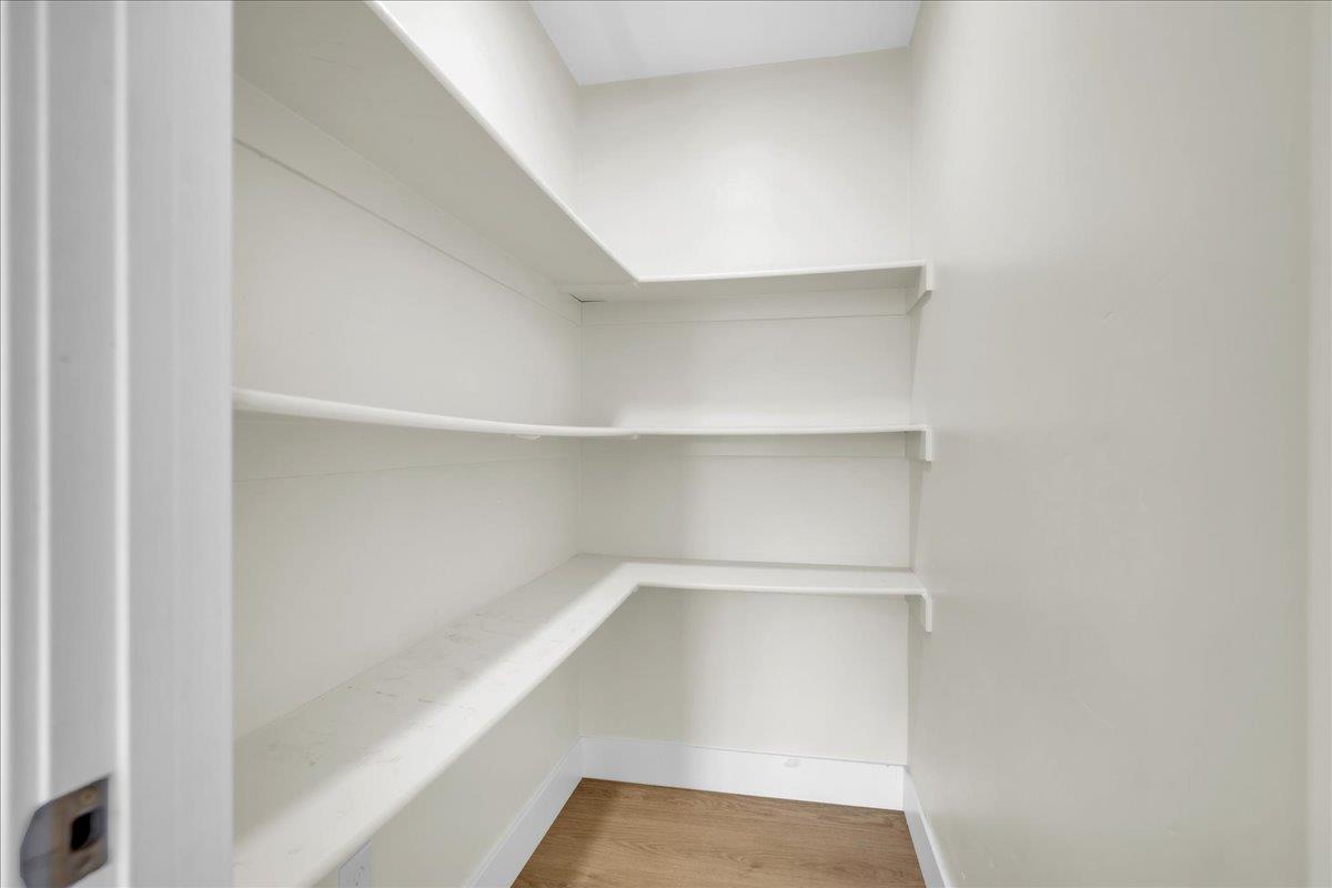 Detail Gallery Image 13 of 36 For 3125 Gladys Ave, West Sacramento,  CA 95691 - 2 Beds | 3/1 Baths