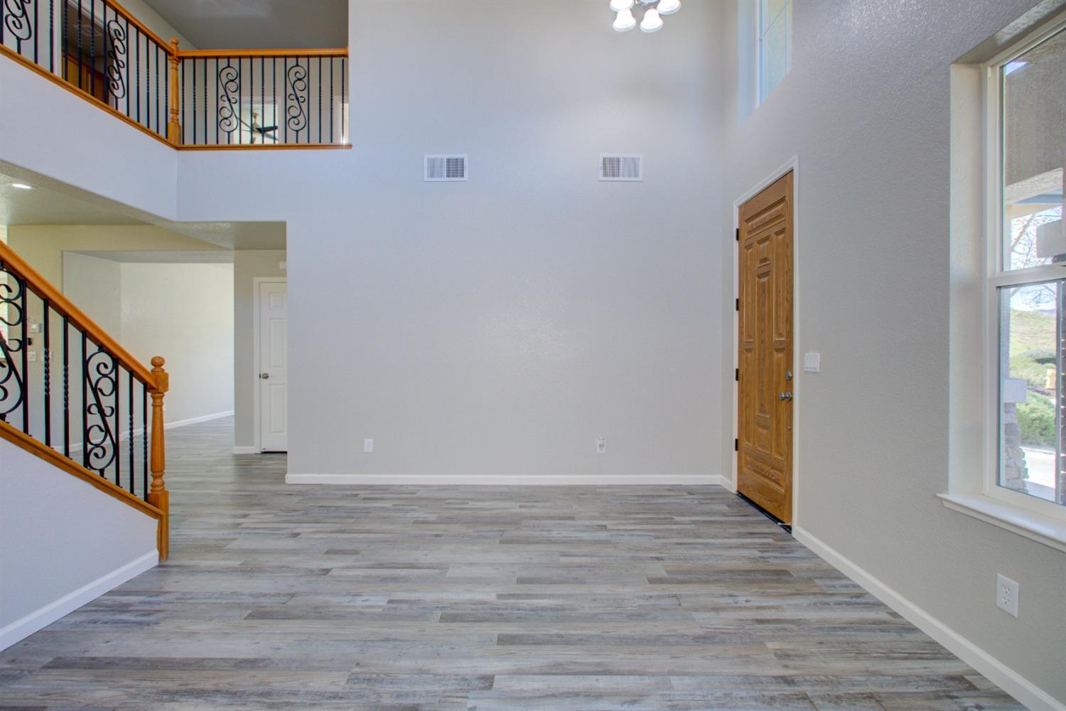 Detail Gallery Image 16 of 55 For 20676 Golf Canyon Ct, Patterson,  CA 95363 - 4 Beds | 2/1 Baths