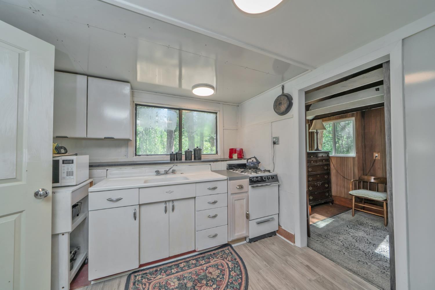 Detail Gallery Image 11 of 36 For 1334 Sugar Loaf Ave, Kyburz,  CA 95720 - 1 Beds | 2 Baths
