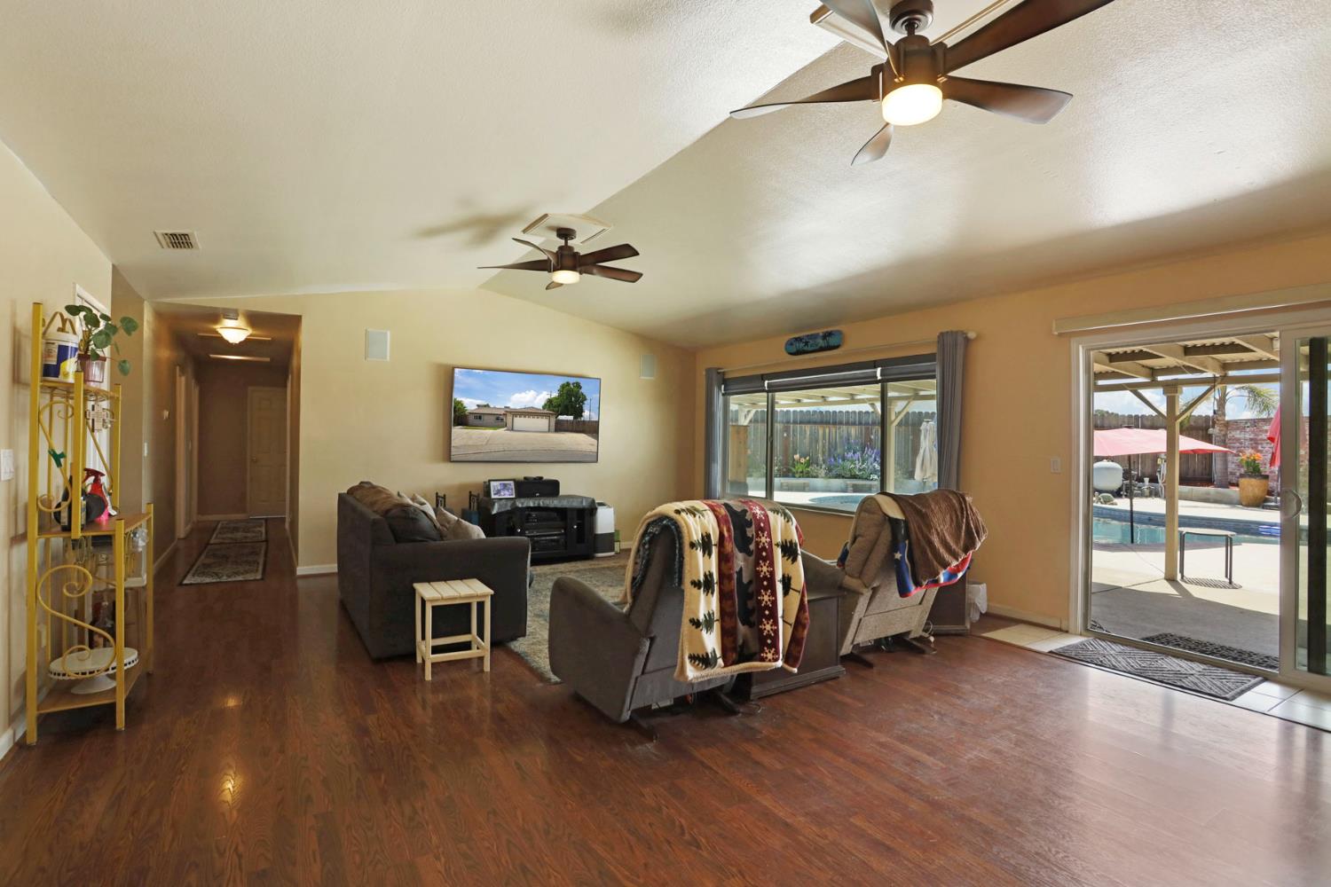 Detail Gallery Image 26 of 46 For 2700 Tassajara Dr, Modesto,  CA 95358 - 3 Beds | 2 Baths