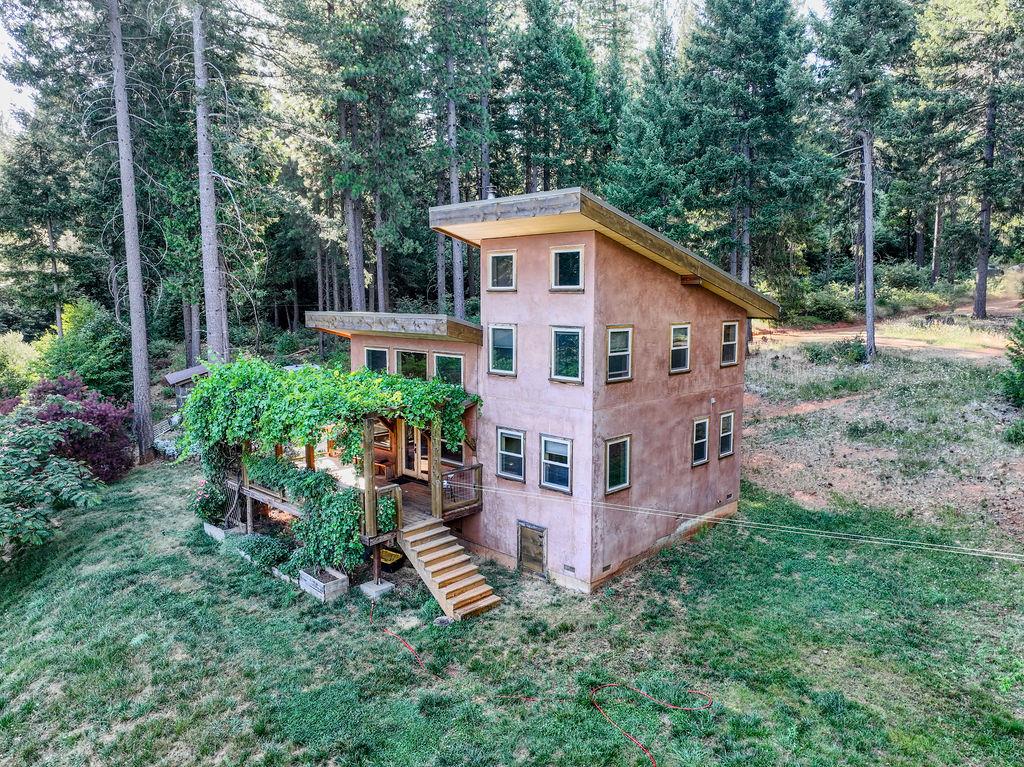 Detail Gallery Image 3 of 76 For 14843 Youngs Hill Rd, Camptonville,  CA 95922 - 2 Beds | 1 Baths