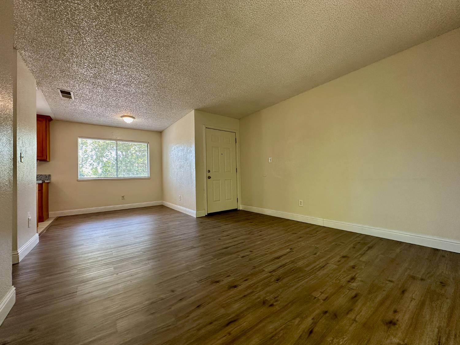 Detail Gallery Image 3 of 11 For 3591 Quail Lakes Dr #154,  Stockton,  CA 95207 - 1 Beds | 1 Baths