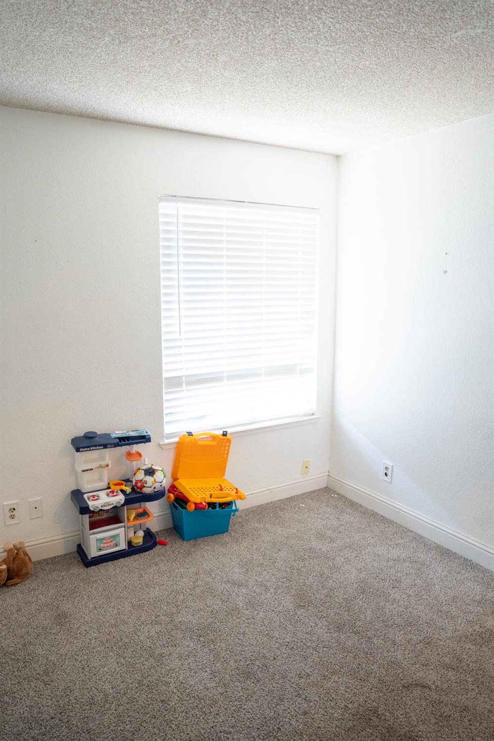 Detail Gallery Image 21 of 46 For 4370 Armadale Way, Sacramento,  CA 95823 - 3 Beds | 2 Baths