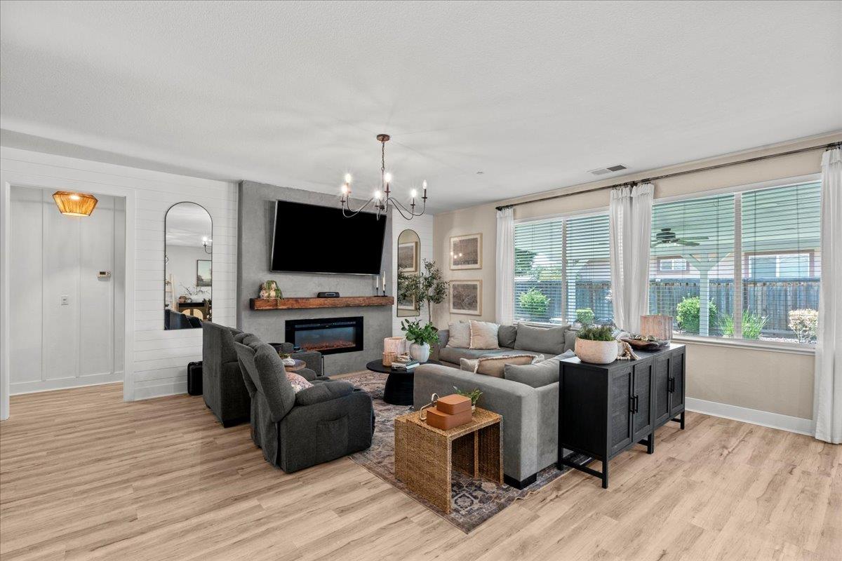 Detail Gallery Image 5 of 28 For 1709 Fontana Ranch Rd, Hughson,  CA 95326 - 3 Beds | 2 Baths