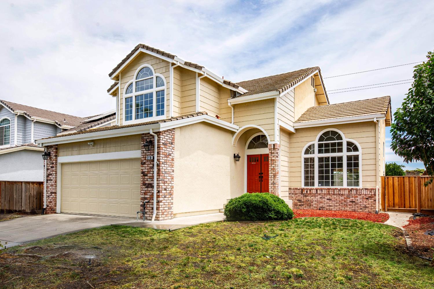 Detail Gallery Image 2 of 50 For 270 Camelot Dr, Tracy,  CA 95376 - 4 Beds | 3 Baths