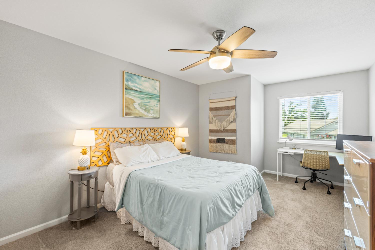 Detail Gallery Image 30 of 40 For 8932 Gemwood Way, Elk Grove,  CA 95758 - 3 Beds | 2/1 Baths