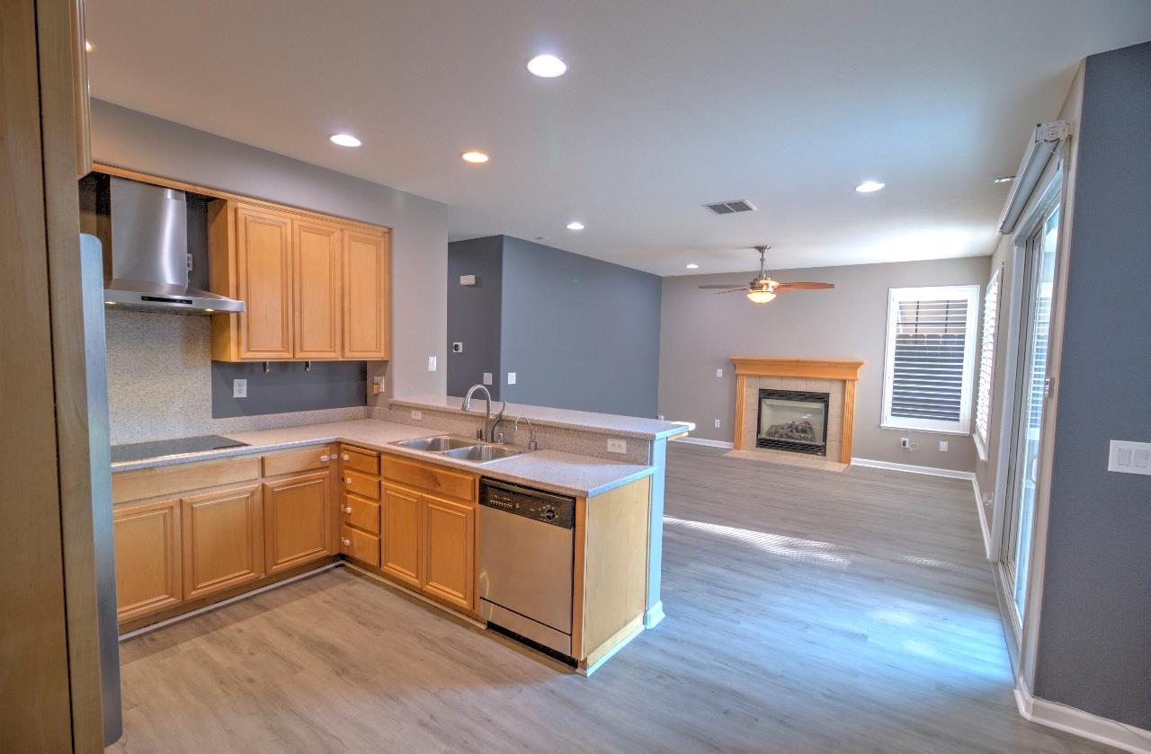 Detail Gallery Image 15 of 54 For 232 Kelley Mist Lane, Tracy,  CA 95377 - 4 Beds | 3 Baths