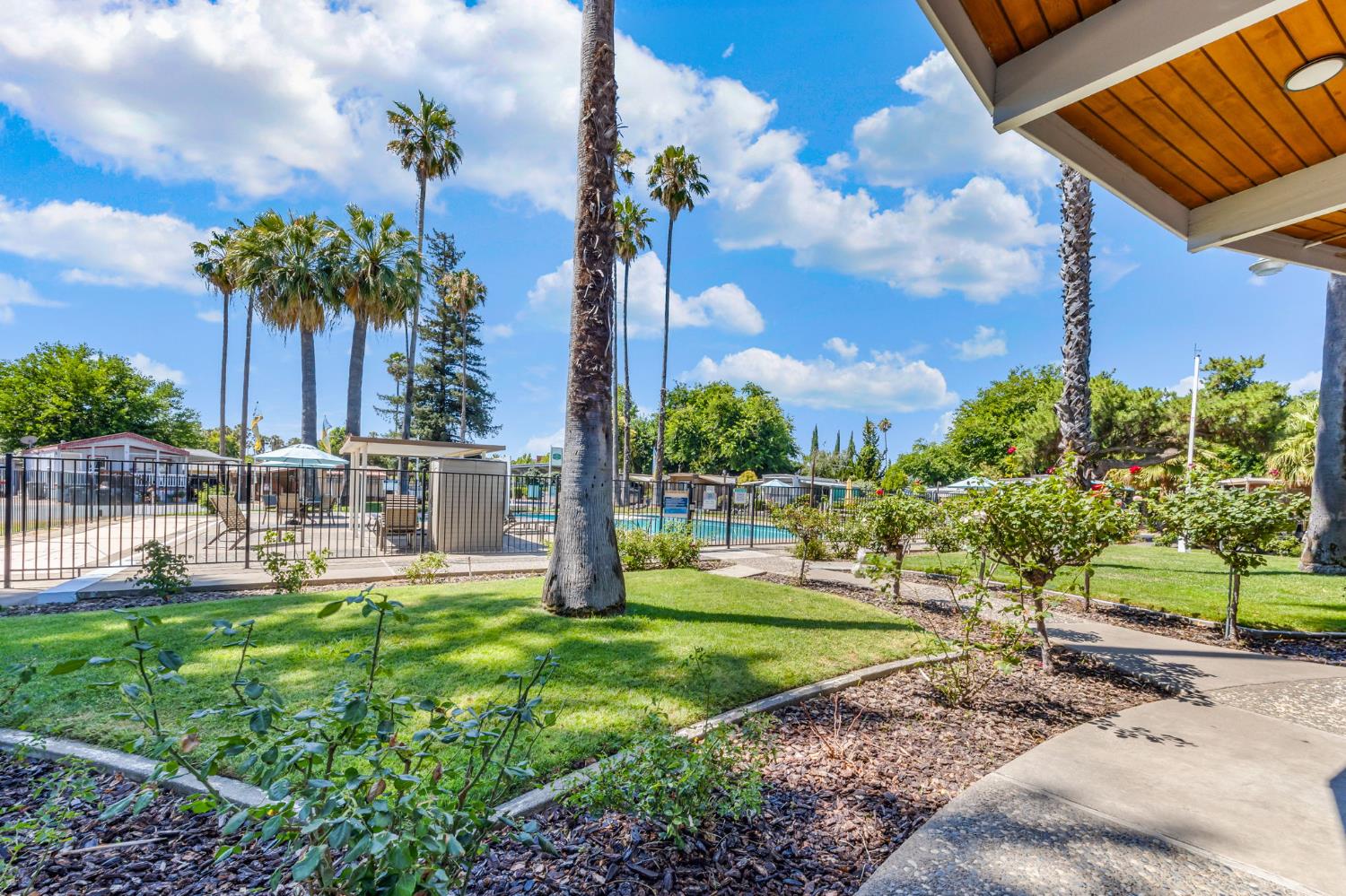 Detail Gallery Image 36 of 47 For 1050 W Capitol Ave 11, West Sacramento,  CA 95691 - 3 Beds | 2 Baths