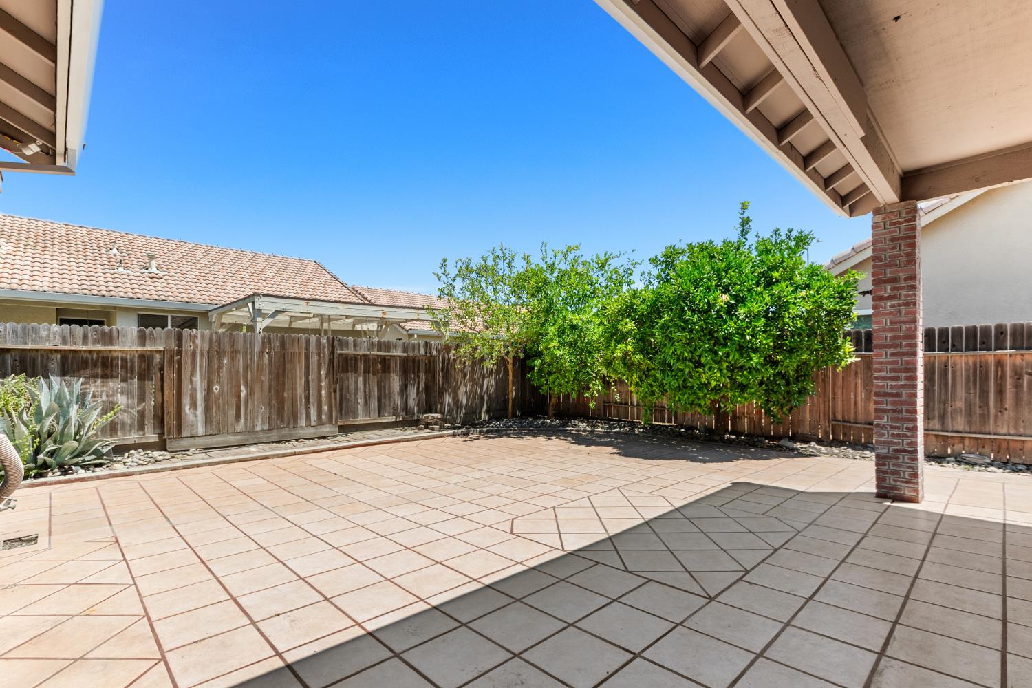 Detail Gallery Image 24 of 28 For 1929 Providence Way, Lodi,  CA 95242 - 4 Beds | 2 Baths