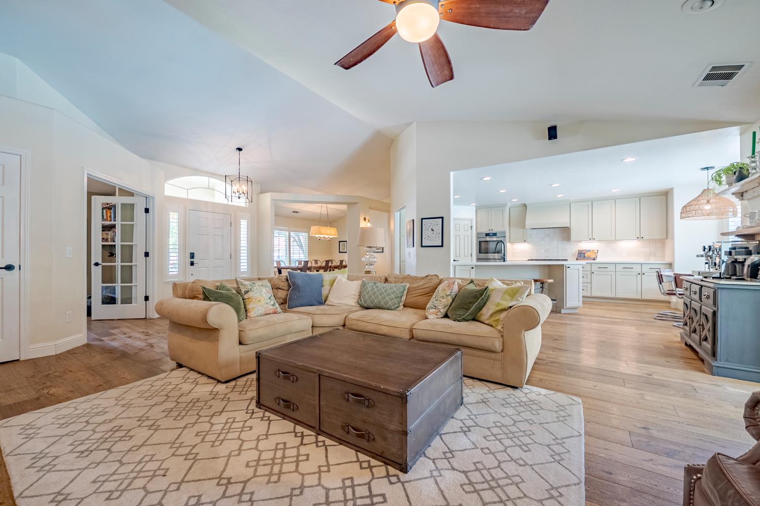 Detail Gallery Image 13 of 58 For 770 Warbler Ct, Merced,  CA 95340 - 4 Beds | 2 Baths