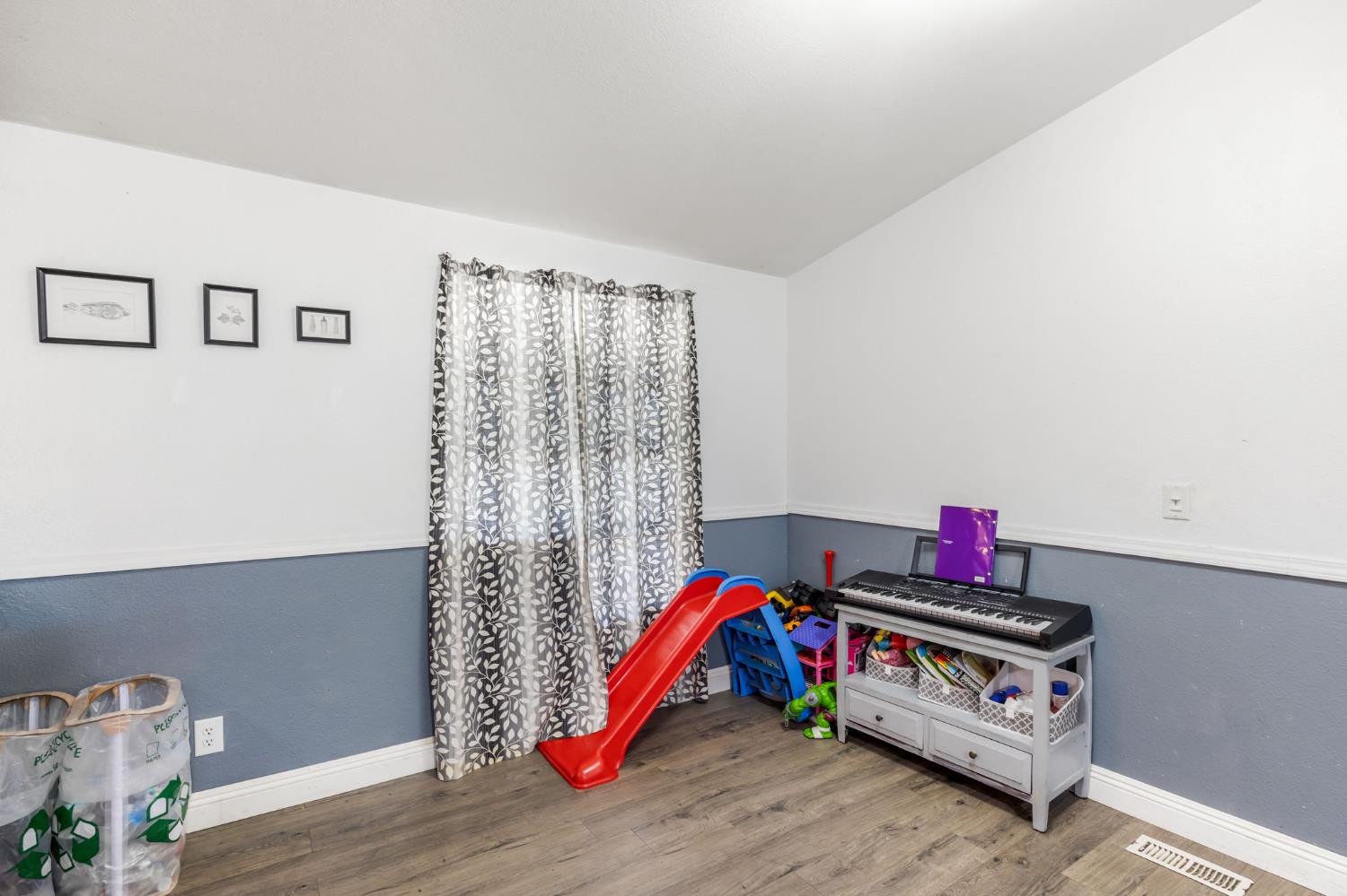 Detail Gallery Image 11 of 47 For 1050 W Capitol Ave 11, West Sacramento,  CA 95691 - 3 Beds | 2 Baths