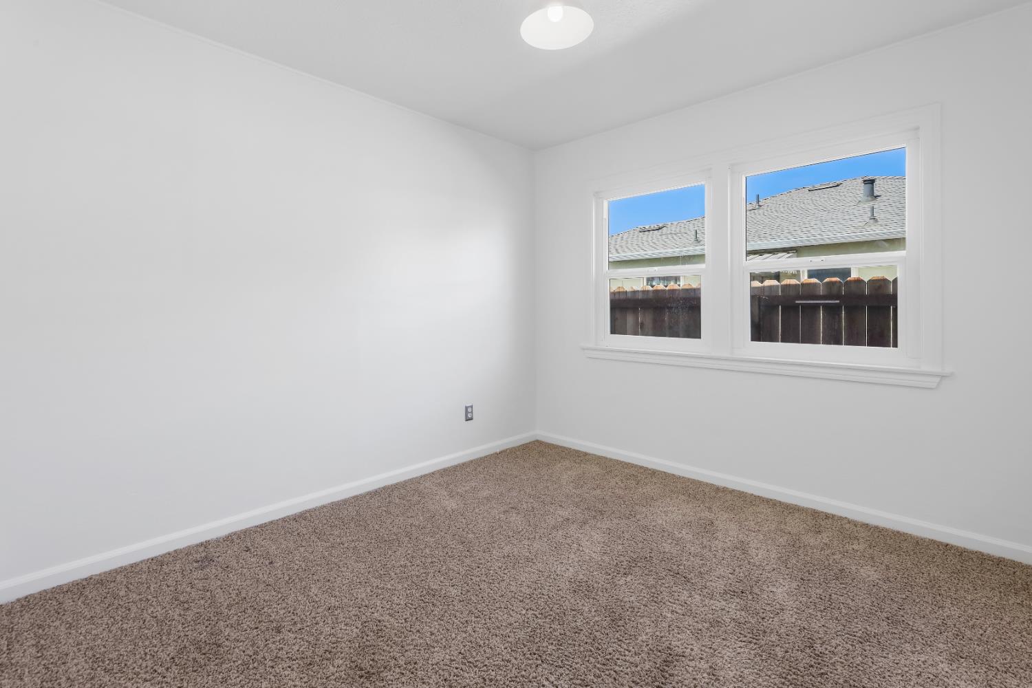 Detail Gallery Image 14 of 29 For 535 Alicante Dr, Lodi,  CA 95240 - 3 Beds | 1 Baths