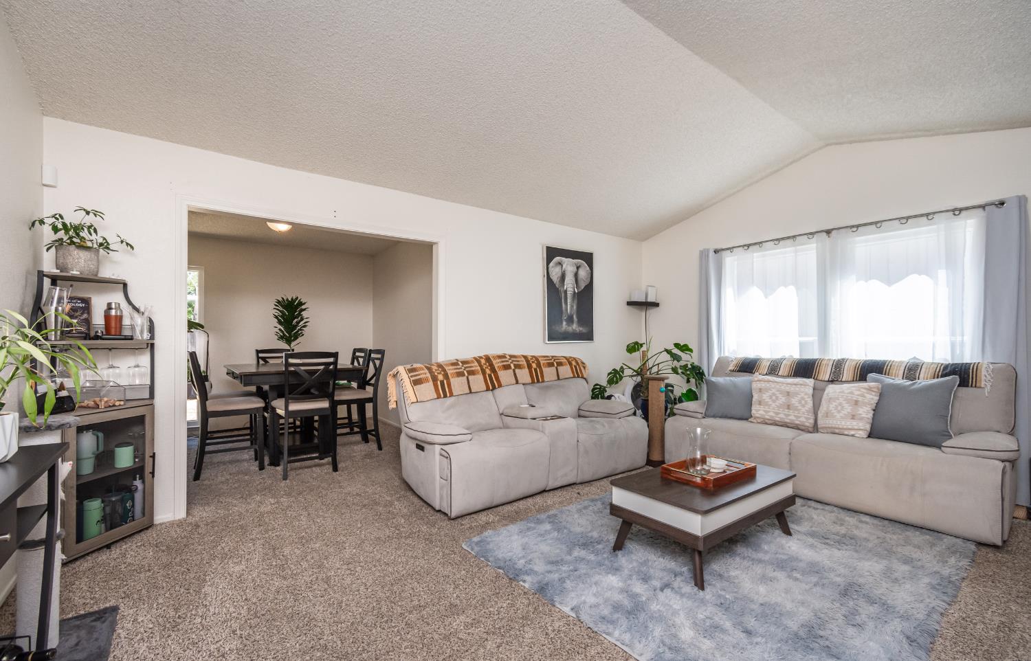 Detail Gallery Image 8 of 23 For 4211 Oberon Ave, North Highlands,  CA 95660 - 3 Beds | 2 Baths
