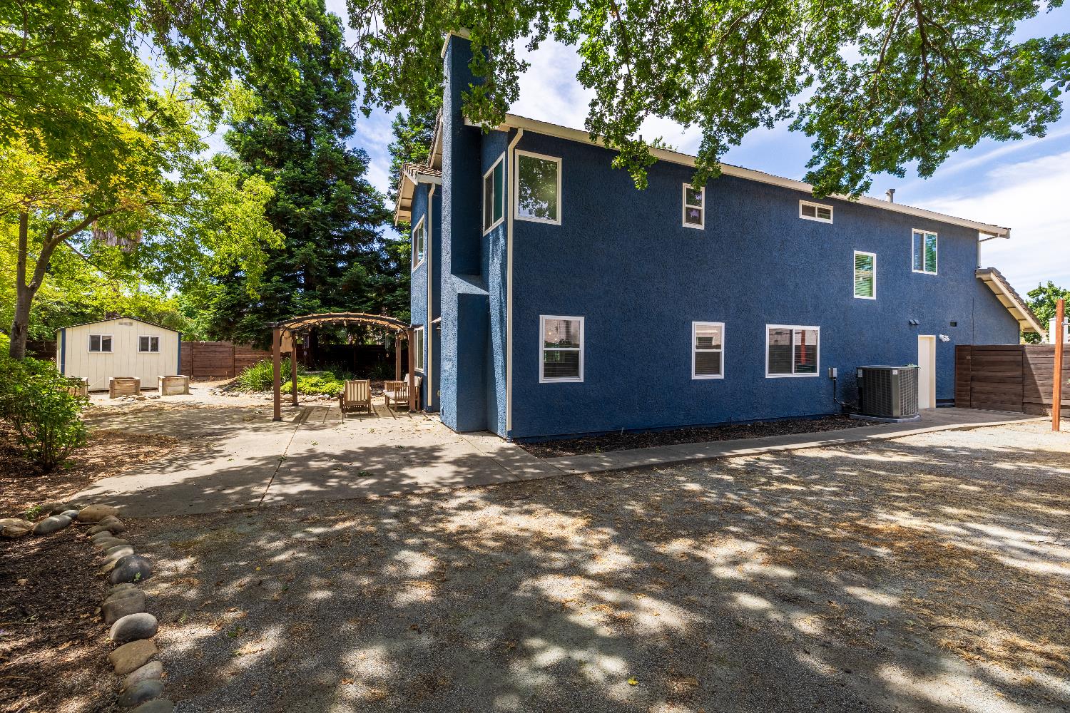 Detail Gallery Image 36 of 40 For 8932 Gemwood Way, Elk Grove,  CA 95758 - 3 Beds | 2/1 Baths