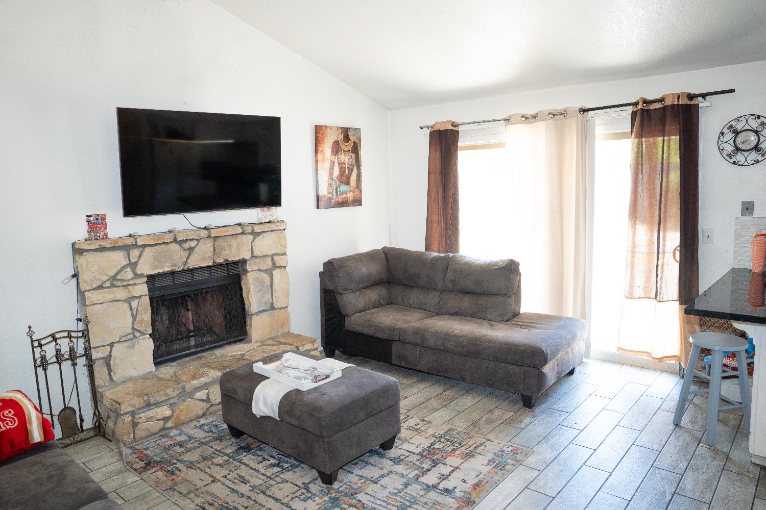 Detail Gallery Image 14 of 46 For 4370 Armadale Way, Sacramento,  CA 95823 - 3 Beds | 2 Baths