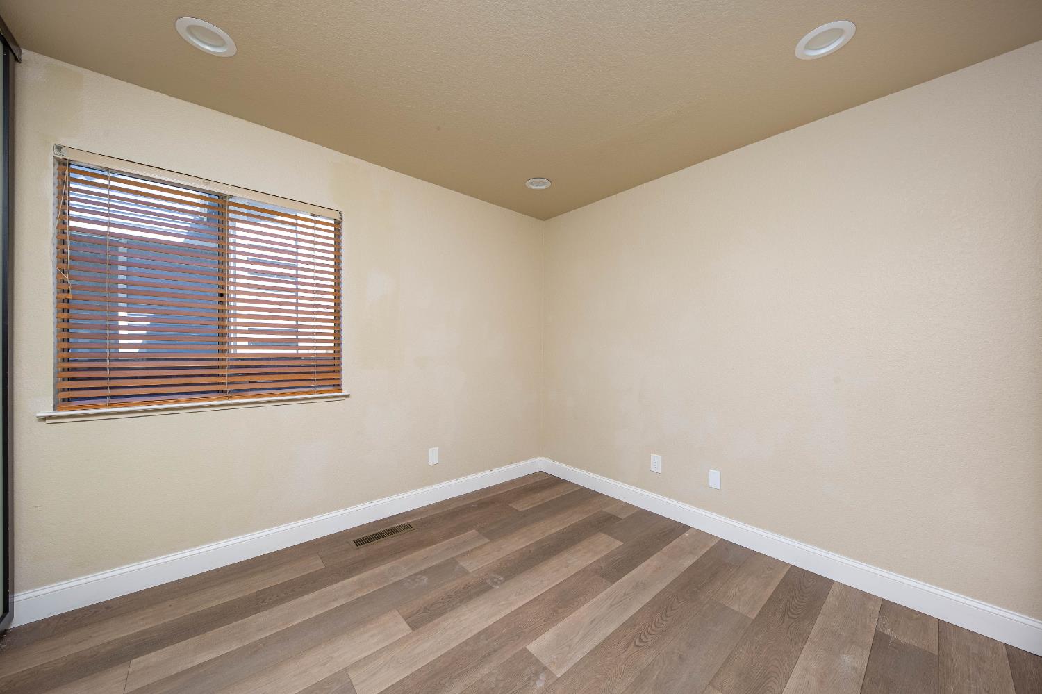 Detail Gallery Image 20 of 50 For 270 Camelot Dr, Tracy,  CA 95376 - 4 Beds | 3 Baths