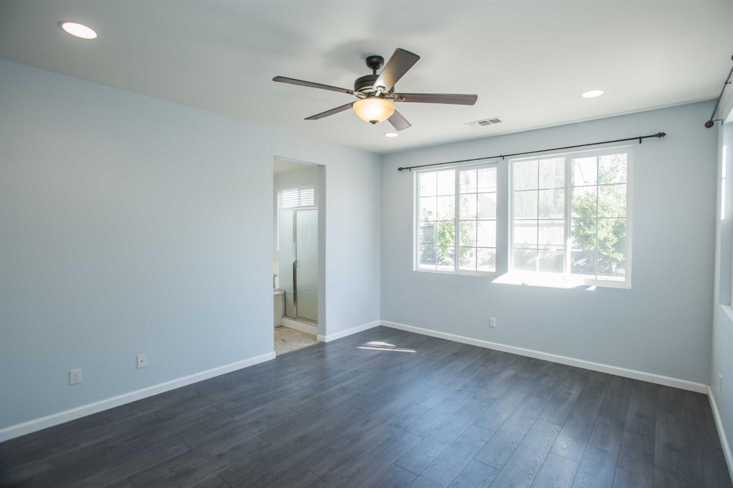Detail Gallery Image 23 of 47 For 9916 Bluefin Way, Elk Grove,  CA 95757 - 4 Beds | 2 Baths